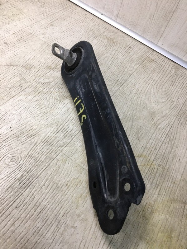 Рычаг задней подвески продольный правый JEEP CHEROKEE 14- KL 2.4 ED6 Рычаг задней подвески продольный правый JEEP CHEROKEE 14- KL 2.4 ED6