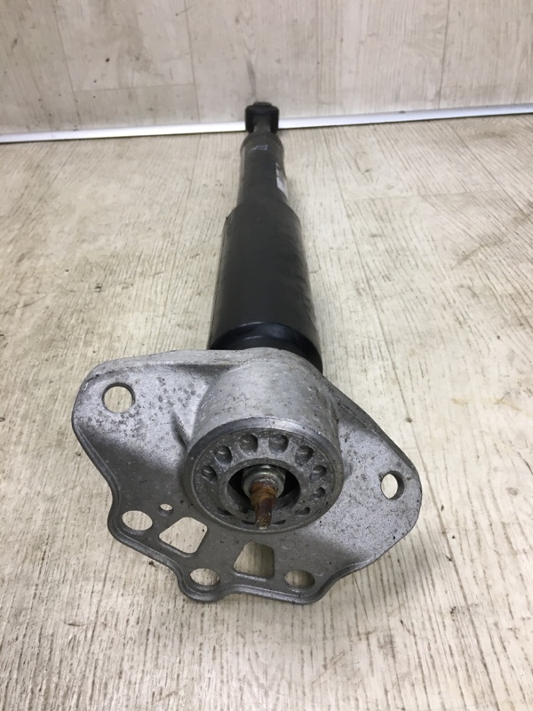 Амортизатор задний JEEP CHEROKEE 14- KL 2.4 ED6 Амортизатор задний JEEP CHEROKEE 14- KL 2.4 ED6