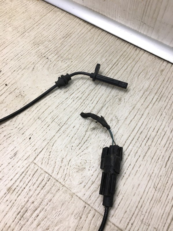 Датчик ABS задний правый JEEP CHEROKEE 14- KL 2.4 ED6 Датчик ABS задний правый JEEP CHEROKEE 14- KL 2.4 ED6