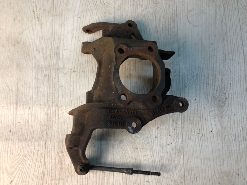 Запчасть цапфа задняя левая FORD ESCAPE 12-19 2012 TM2 2.0 HDTX CV6Z-5A969-G Б/У Цапфа задняя левая FORD ESCAPE 12-19 2012 TM2 2.0 HDTX CV6Z-5A969-G Б/У