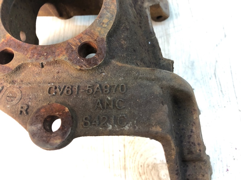 Цапфа задняя правая ESCAPE 12-19 2012 TM2 2.0 HDTX Цапфа задняя правая ESCAPE 12-19 2012 TM2 2.0 HDTX