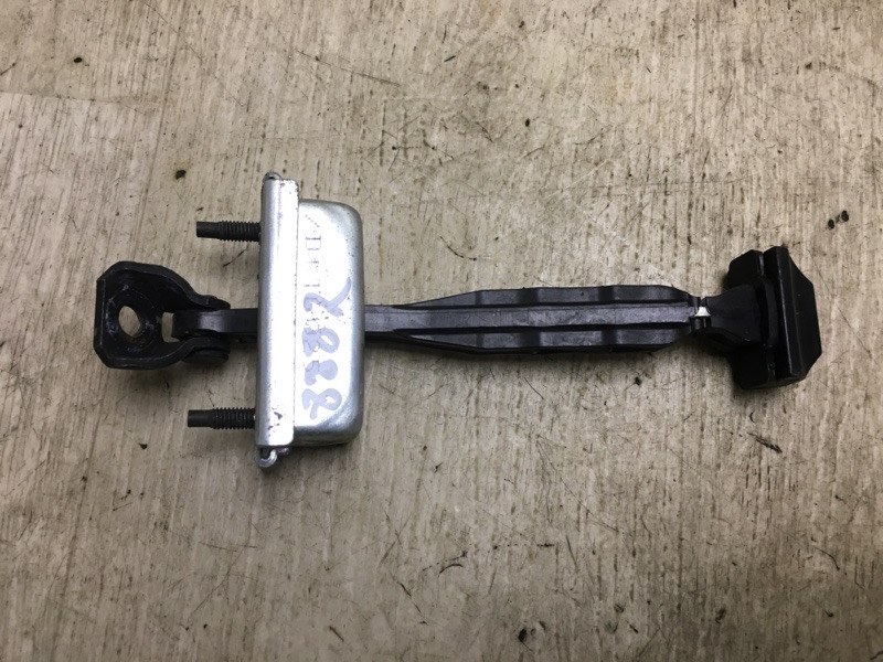 Ограничитель двери задний левый 200 14-16 2016 UF 2.4 ED6 Ограничитель двери задний левый 200 14-16 2016 UF 2.4 ED6