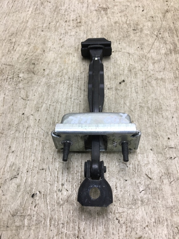 Ограничитель двери задний правый CHRYSLER 200 14-16 UF 2.4 ED6