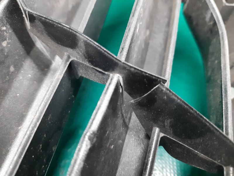 Решетка радиатора CAMRY 40 06-11 2008 Седан 2.4 2AZFE