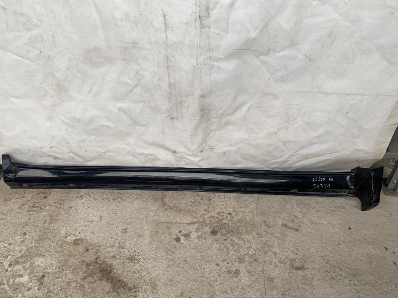 Накладка порога наружная правая TOYOTA LAND CRUISER 200 08-21 75850-60040 Б/У