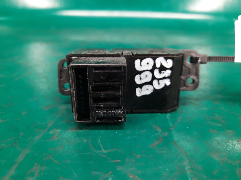 Блок кнопок памяти сидений передний левый MDX (YD2) 06-13 2009 Внедорожник 3.7 J37A1 Блок кнопок памяти сидений передний левый MDX (YD2) 06-13 2009 Внедорожник 3.7 J37A1