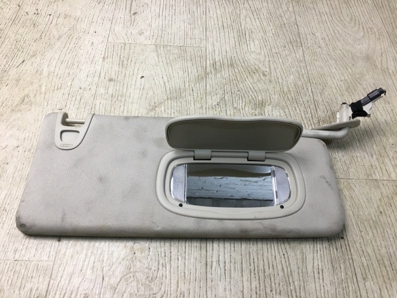 Козырек солнцезащитный правый 200 14-16 2016 UF 2.4 ED6 Козырек солнцезащитный правый 200 14-16 2016 UF 2.4 ED6