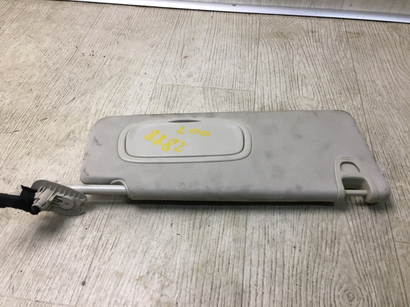 Козырек солнцезащитный правый CHRYSLER 200 14-16 UF 2.4 ED6 Козырек солнцезащитный правый CHRYSLER 200 14-16 UF 2.4 ED6