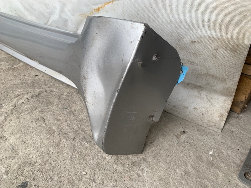 Накладка порога наружная правая LAND CRUISER 200 08-21