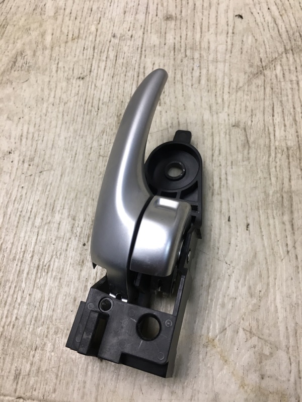 Ручка двери внутренняя задняя правая 200 14-16 2016 UF 2.4 ED6