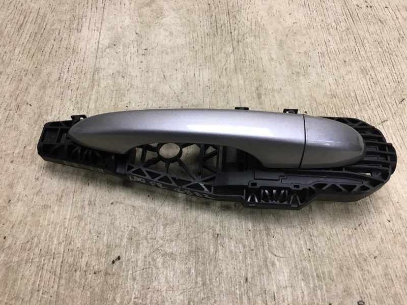 Запчасть ручка двери наружная передняя правая CHRYSLER 200 14-16 2016 UF 2.4 ED6 1YB55 JSCAC Б/У Ручка двери наружная передняя правая CHRYSLER 200 14-16 2016 UF 2.4 ED6 1YB55 JSCAC Б/У