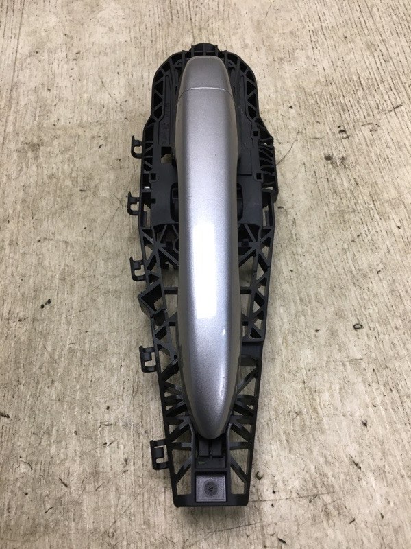 Ручка двери наружная передняя правая 200 14-16 2016 UF 2.4 ED6 Ручка двери наружная передняя правая 200 14-16 2016 UF 2.4 ED6