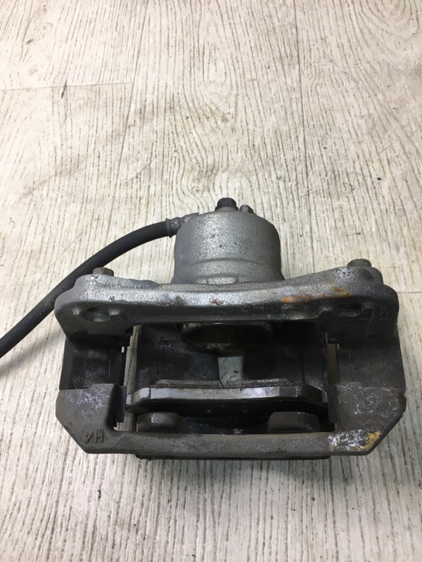 Суппорт тормозной передний левый FORTE YD 12- 2013 YD 1.8 G4NB Суппорт тормозной передний левый FORTE YD 12- 2013 YD 1.8 G4NB