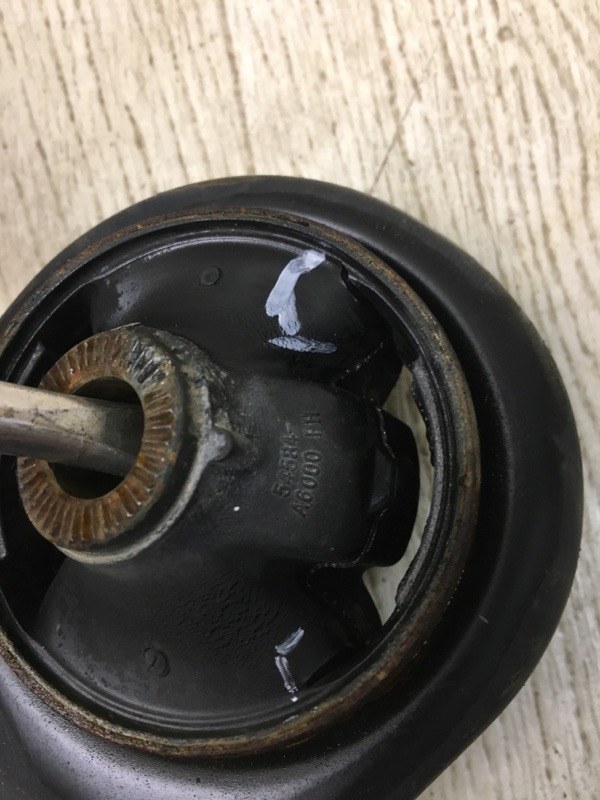 Рычаг передней подвески нижний правый FORTE YD 12- 2013 YD 1.8 G4NB