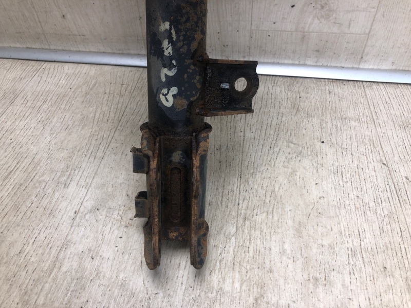 Амортизатор передний левый FORTE/CERATO TD 08-13 2010 TD 2.0 G4KD