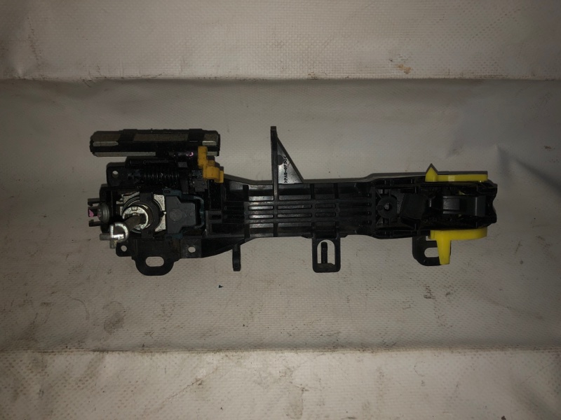 Ручка двери наружная передняя левая AVENSIS 08-18 Ручка двери наружная передняя левая AVENSIS 08-18