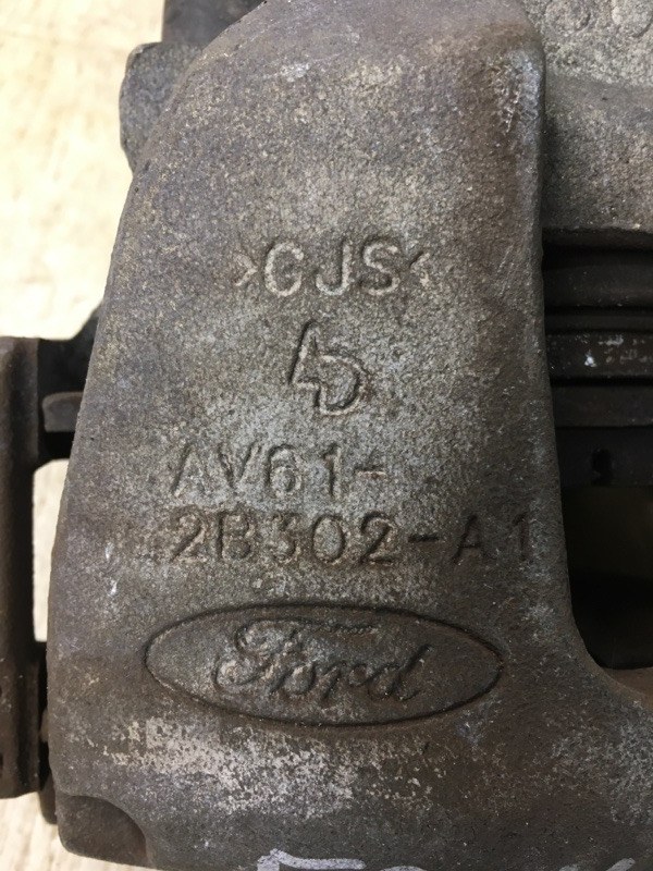 Суппорт тормозной передний левый FOCUS 10-18 2015 CB8 2.0 XQDA