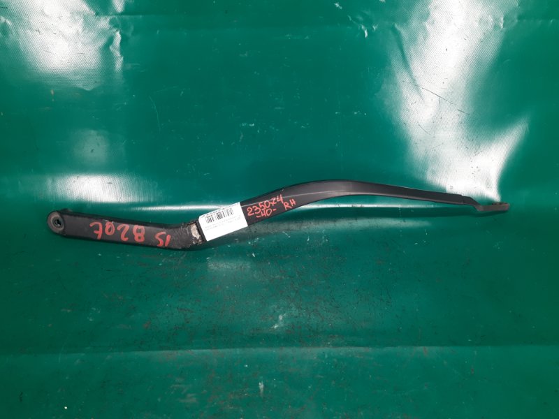 Поводок стеклоочистителя передний правый TOYOTA CAMRY 40 06-11 2008 Седан 2.4 2AZFE 85211-06050 Б/У