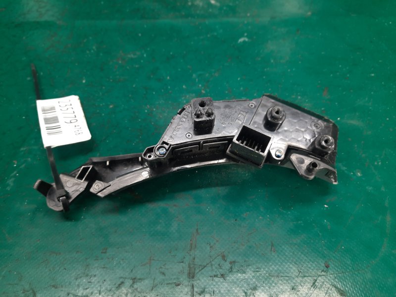 Кнопки на руль правые RDX 12-19 2017 Внедорожник 3.5 J35Z2 Кнопки на руль правые RDX 12-19 2017 Внедорожник 3.5 J35Z2