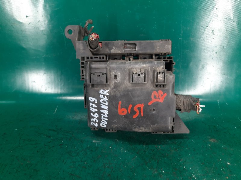 Блок предохранителей моторный отсек OUTLANDER 03-07 2004 Внедорожник 2.4 4G69