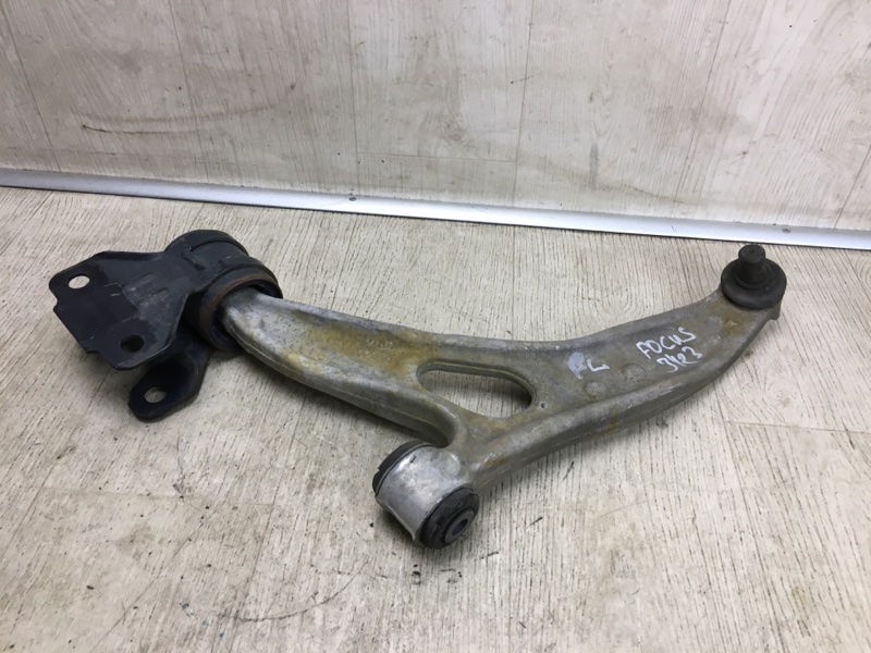 Рычаг передней подвески нижний левый FORD FOCUS 10-18 CB8 2.0 XQDA