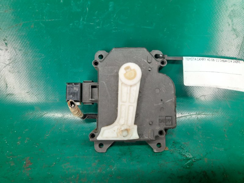 Моторчик заслонки печки TOYOTA CAMRY 40 06-11 2008 Седан 2.4 2AZFE 87106-07140 Б/У