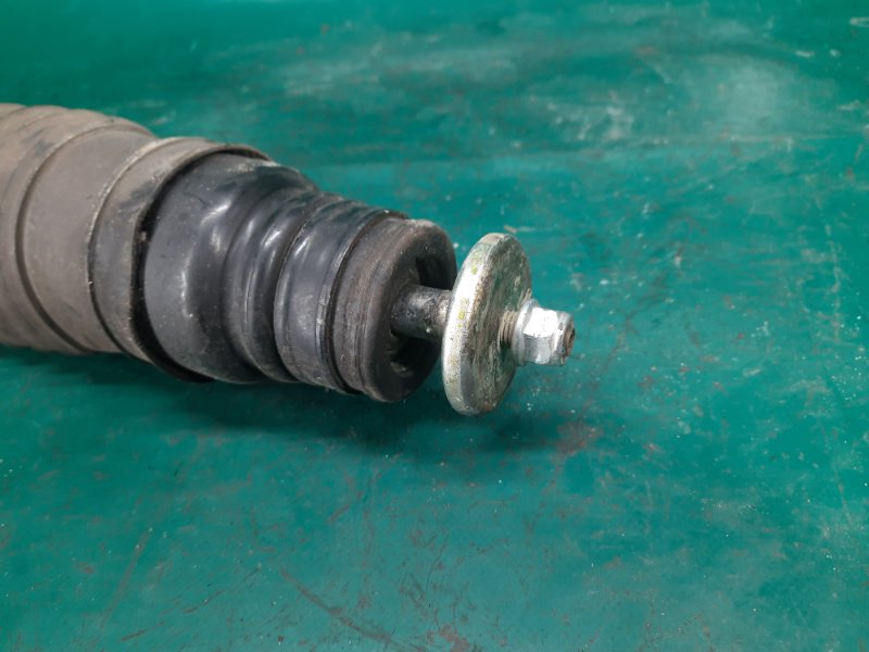 Амортизатор задний RDX 12-19 2017 Внедорожник 3.5 J35Z2 Амортизатор задний RDX 12-19 2017 Внедорожник 3.5 J35Z2