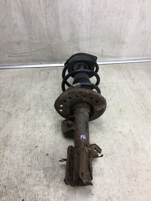 Амортизатор передний правый NV200 USA 13- 2020 M20XUS 2.0 MR20DE