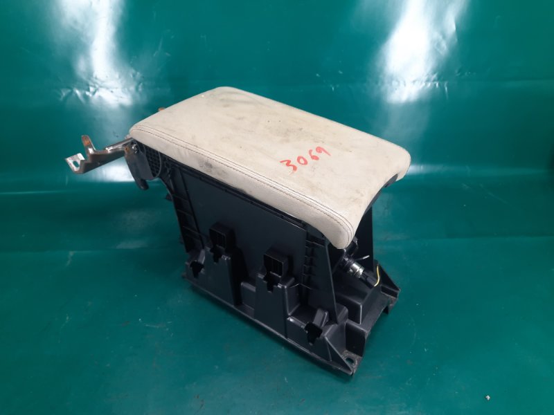 Запчасть подлокотник ACURA RDX 12-19 2013 Внедорожник 3.5 J35Z2 83450-TX4-A02ZA Б/У Подлокотник ACURA RDX 12-19 2013 Внедорожник 3.5 J35Z2 83450-TX4-A02ZA Б/У