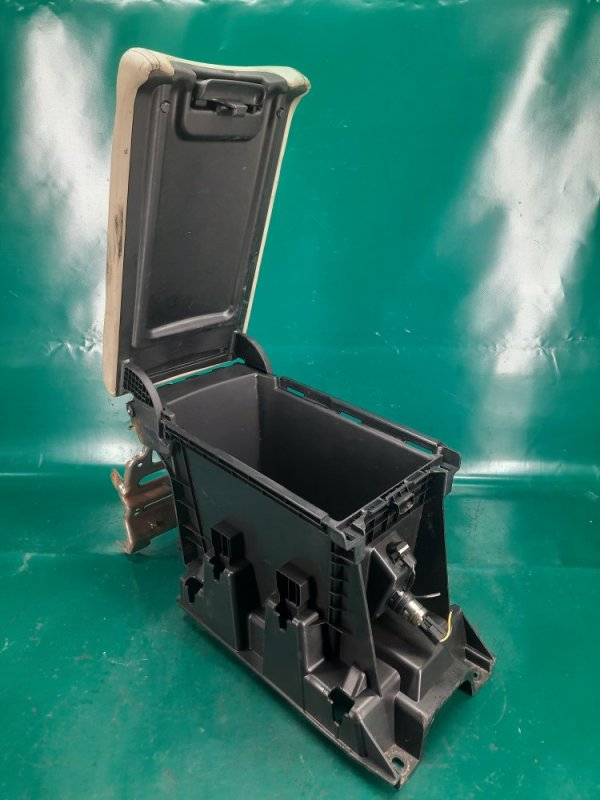 Подлокотник RDX 12-19 2013 Внедорожник 3.5 J35Z2 Подлокотник RDX 12-19 2013 Внедорожник 3.5 J35Z2