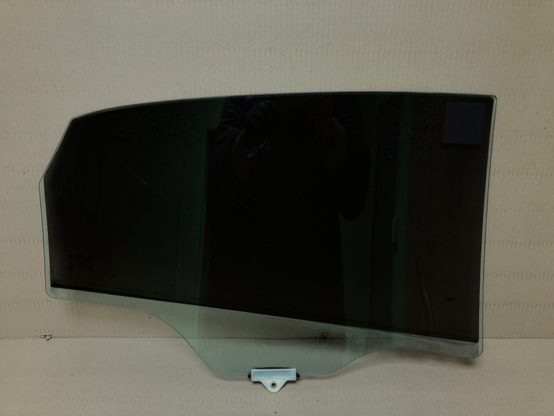 Стекло двери заднее левое HYUNDAI I30 GD 12-17 Стекло двери заднее левое HYUNDAI I30 GD 12-17