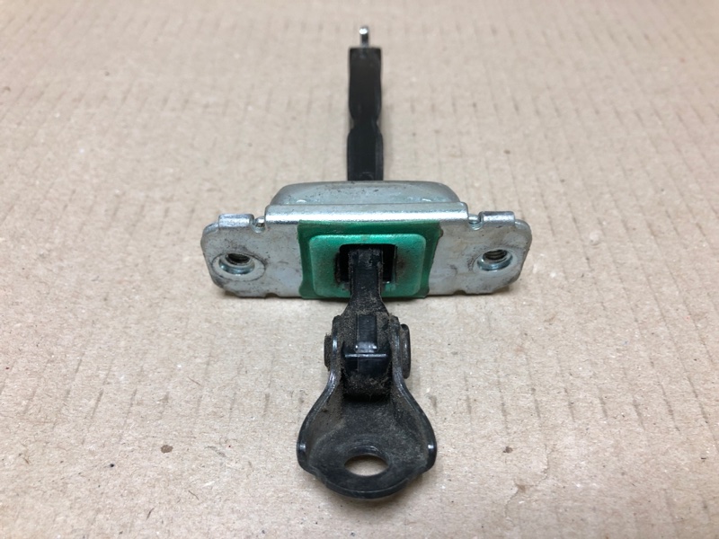 Ограничитель двери задний левый HYUNDAI I30 GD 12-17