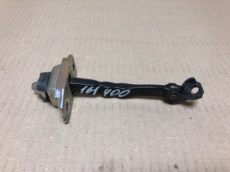 Запчасть ограничитель двери передний левый TOYOTA CAMRY 50 12-15 68610-06091 Б/У Ограничитель двери передний левый TOYOTA CAMRY 50 12-15 68610-06091 Б/У