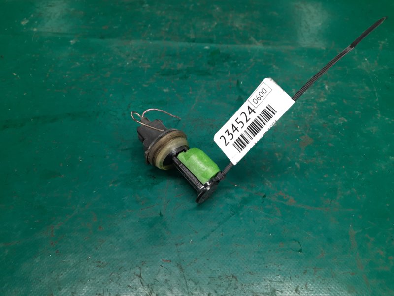 Датчик уровня бачка омывателя TOYOTA CAMRY 30 02-06 2005 Седан 2.4 2AZFE 85397-AA010 Б/У