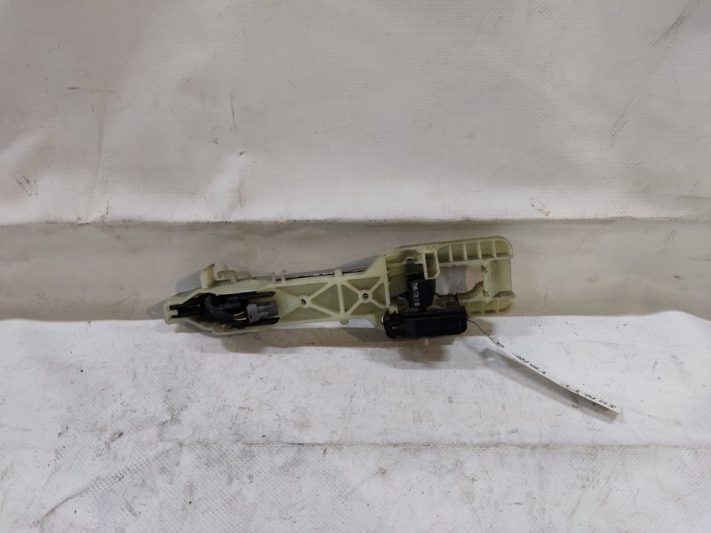 Ручка двери наружная передняя правая SONATA YF 10-14 Ручка двери наружная передняя правая SONATA YF 10-14