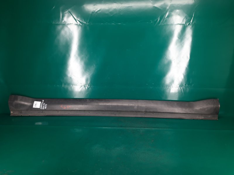 Накладка порога наружная левая MITSUBISHI OUTLANDER XL 05-13 2006 Внедорожник 3.0 6B31 6512A025 Б/У