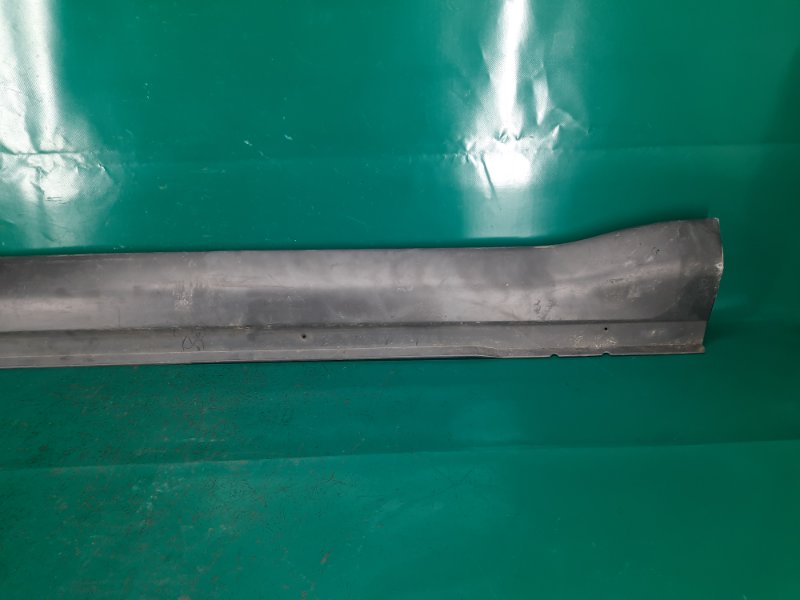 Накладка порога наружная левая MITSUBISHI OUTLANDER XL 05-13 Внедорожник 3.0 6B31