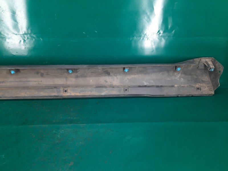 Накладка порога наружная левая OUTLANDER XL 05-13 2006 Внедорожник 3.0 6B31