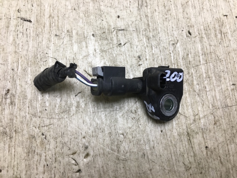 Датчик удара передний правый 200 14-16 2016 UF 2.4 ED6