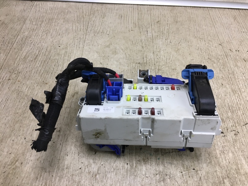 Блок предохранителей салон 200 14-16 2016 UF 2.4 ED6