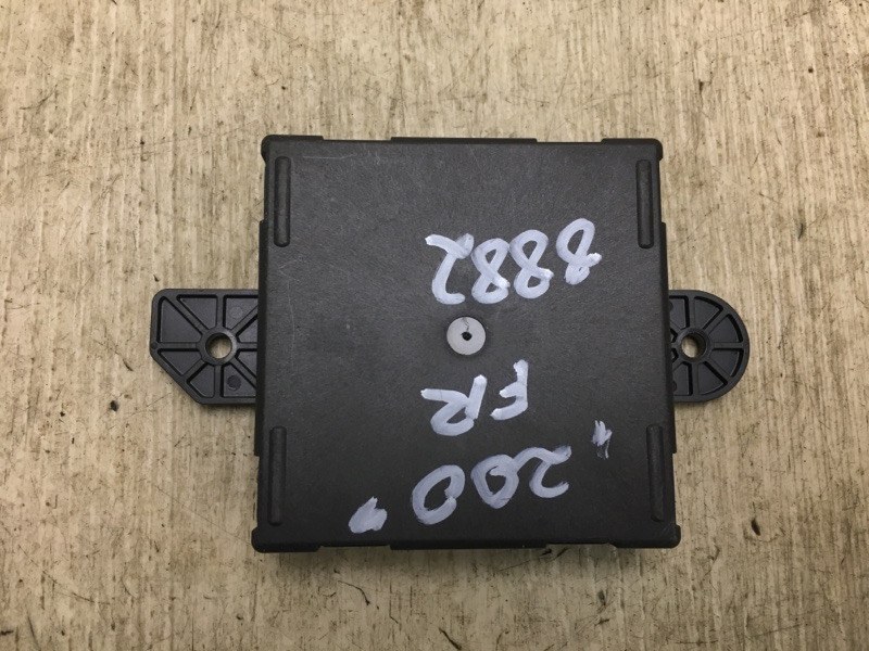 Блок электронный передний правый 200 14-16 2016 UF 2.4 ED6