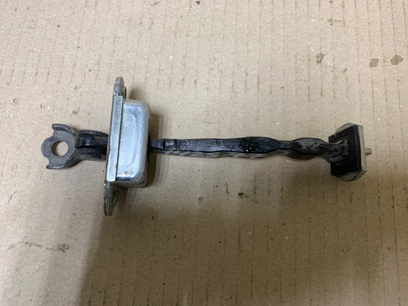 Ограничитель двери задний правый MURANO Z51 07-14 2009 Внедорожник 3.5 Ограничитель двери задний правый MURANO Z51 07-14 2009 Внедорожник 3.5