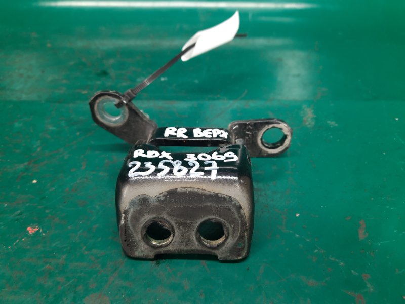 Петля двери верхняя задняя правая ACURA RDX 12-19 Внедорожник 3.5 J35Z2