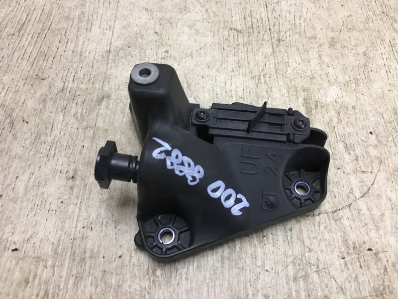 Кронштейн крепления передней панели правый CHRYSLER 200 14-16 2016 UF 2.4 ED6 68247259AA Б/У