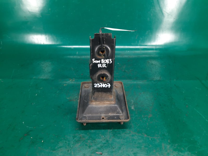 Кронштейн усилителя заднего бампера правый HYUNDAI SONATA NF 04-10 2008 Седан 3.3 G6DB 86642-3K000 Б/У