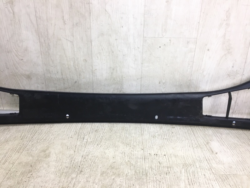 Пластик под лобовое стекло / Жабо FORD FOCUS 10-18 CB8 2.0 XQDA