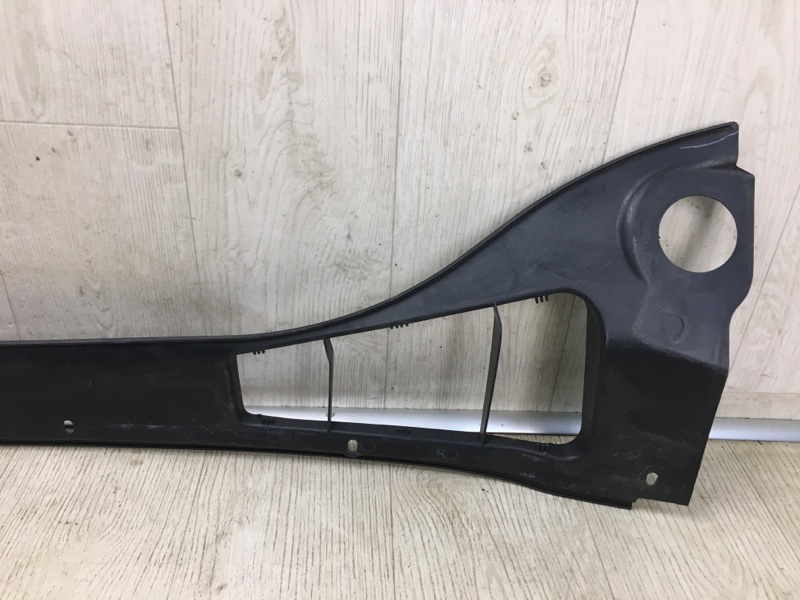 Пластик под лобовое стекло / Жабо FOCUS 10-18 2017 CB8 2.0 XQDA