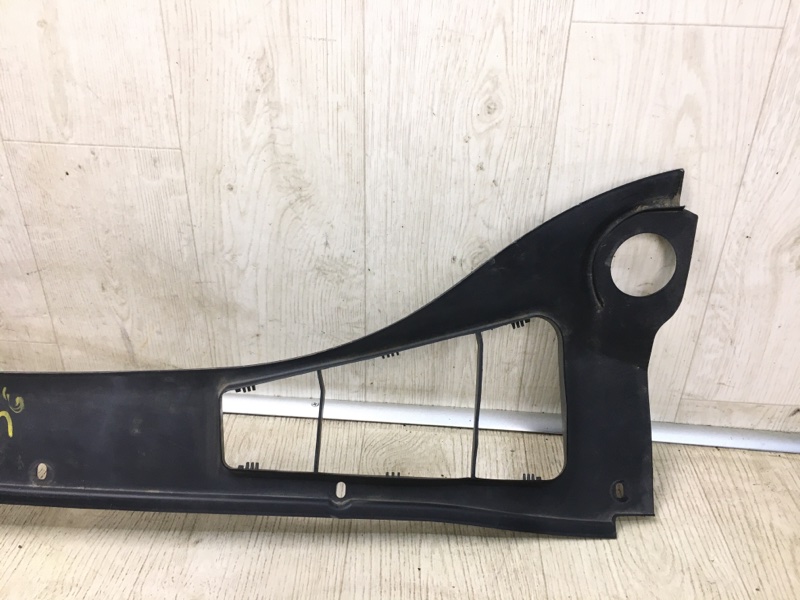 Пластик под лобовое стекло / Жабо FOCUS 10-18 2017 CB8 2.0 XQDA