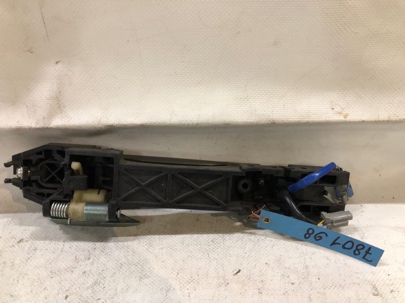 Ручка двери наружная задняя правая G25/G35/G37/Q40 06-14 Ручка двери наружная задняя правая G25/G35/G37/Q40 06-14