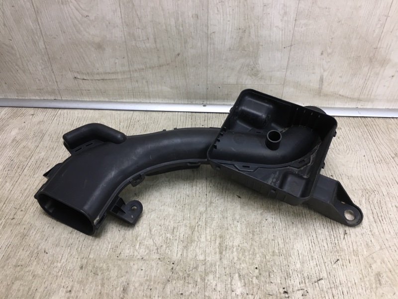 Резонатор воздушного фильтра NISSAN NV200 USA 13- 2015 M20XUS 2.0 MR20DE 16554-3LM0A Б/У